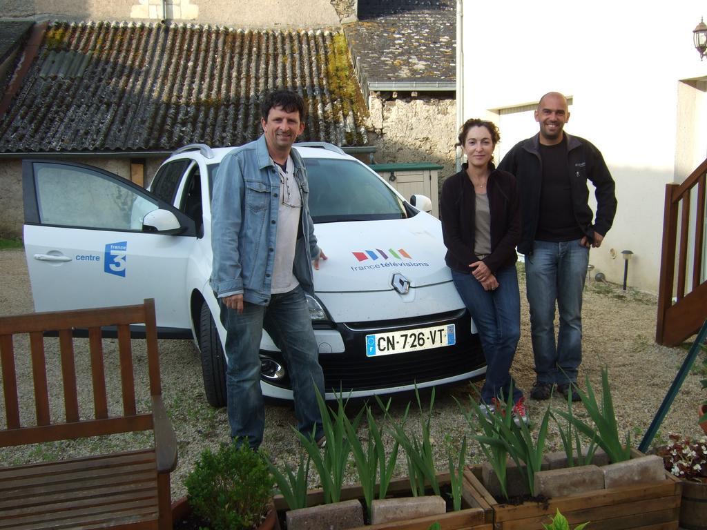 Les Escargots Bed & Breakfast Vauchrétien Екстериор снимка