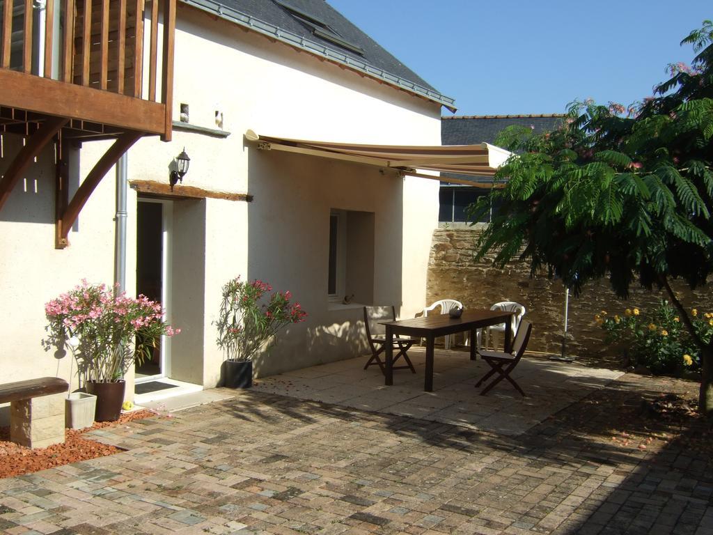 Les Escargots Bed & Breakfast Vauchrétien Екстериор снимка